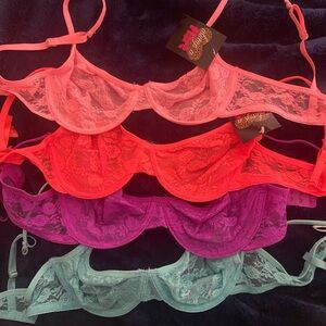 Lace Underwire Bra Set - Peach, Mint green  , Magenta  and Coral